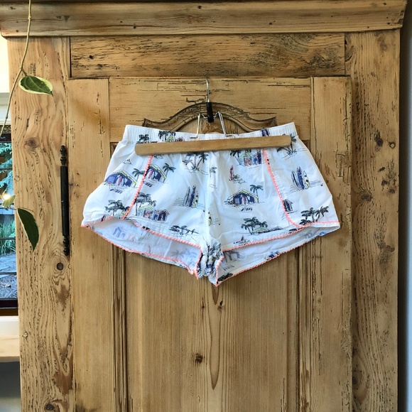 PJ SHORTS - Picture 1 of 3